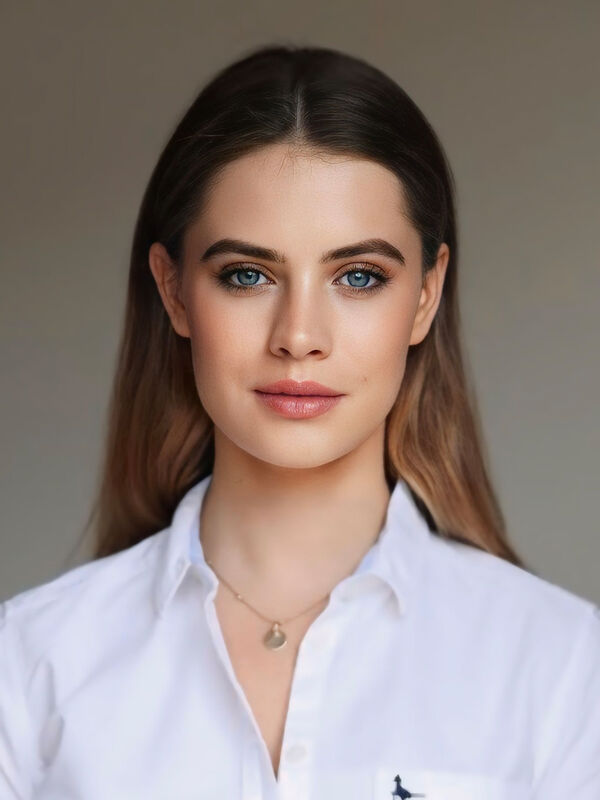 Laurenmain25